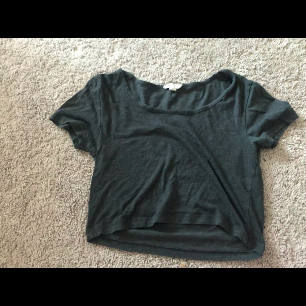 Grey Cropped Top! 3 for 15!💋